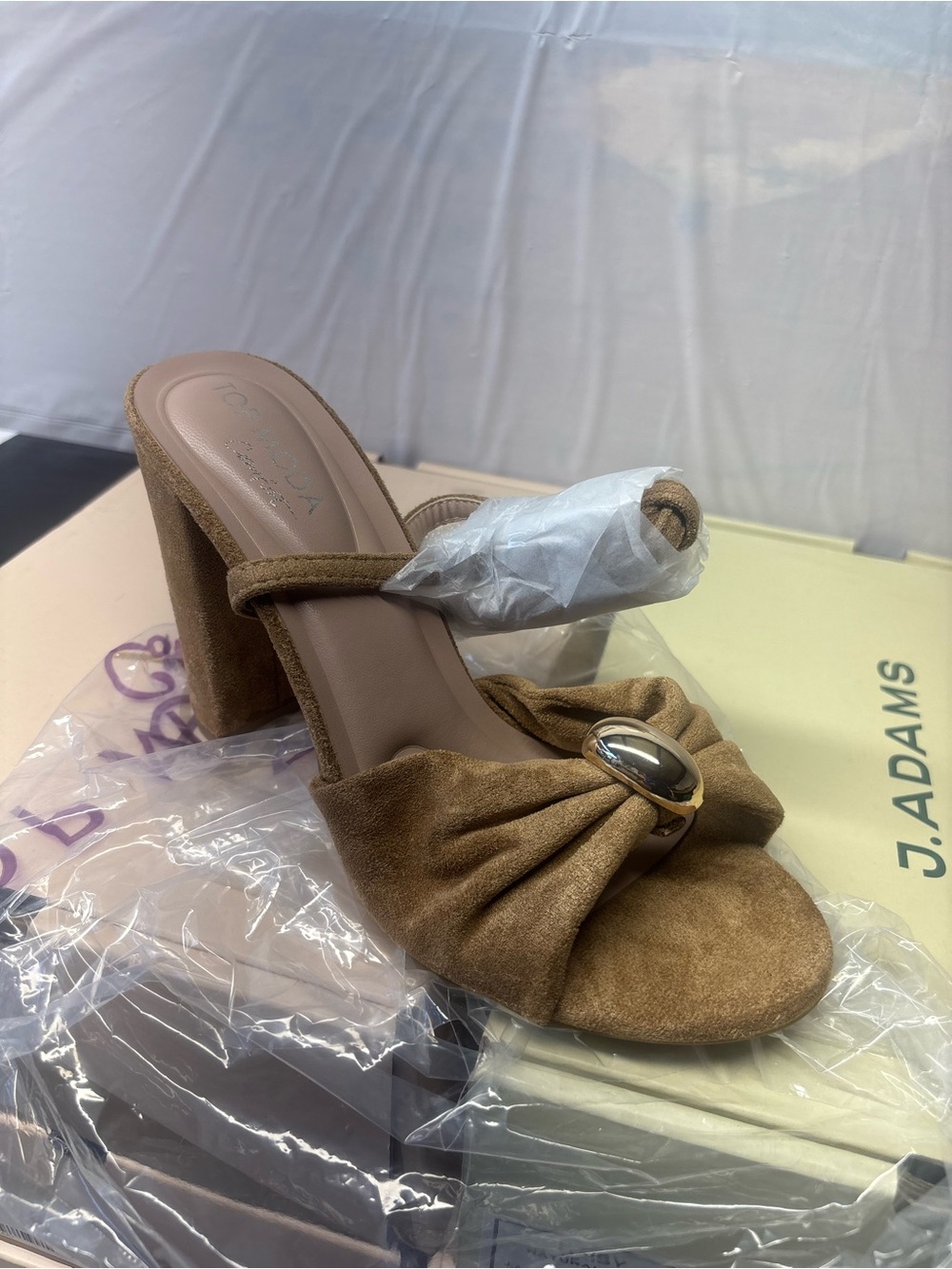 TOP Moda tan suede knot slide with decorative silver buckle